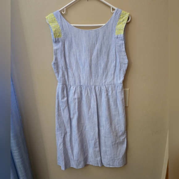 J.CREW Women's Sleeveless Top in Light Gray with Yellow Accents - Picture 2 of 10
